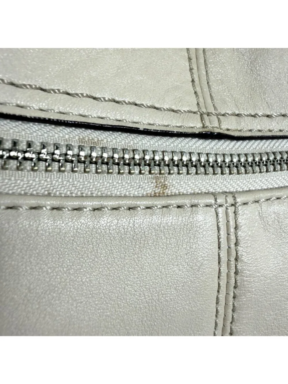 Vintage Coach Ivory Beige Leather Soho Pleated Slouchy Hobo Shoulder Bag F13731